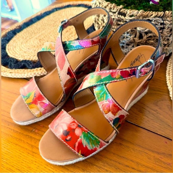 New Patrica Nash Sandals - Picture 1 of 3